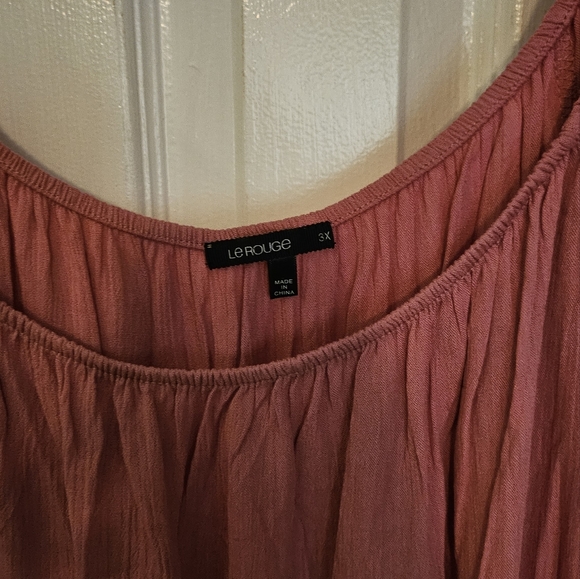 LE ROUGE, PINK, SHORT SLEEVE TOP WITH EYELET SLEEVES AND BOTTOM. 3X - Picture 5 of 5
